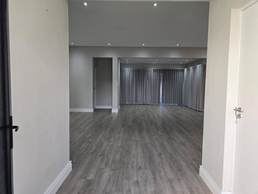 3 Bedroom Property for Sale in Aan de Wijnlanden Western Cape